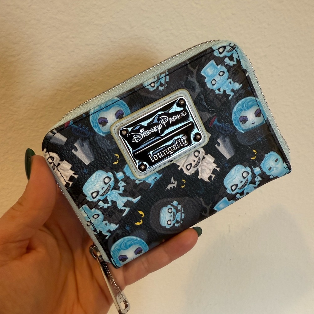 Disney Parks x Loungefly Funko Pop chibi Haunted Mansion Madame Leota Zip Wallet